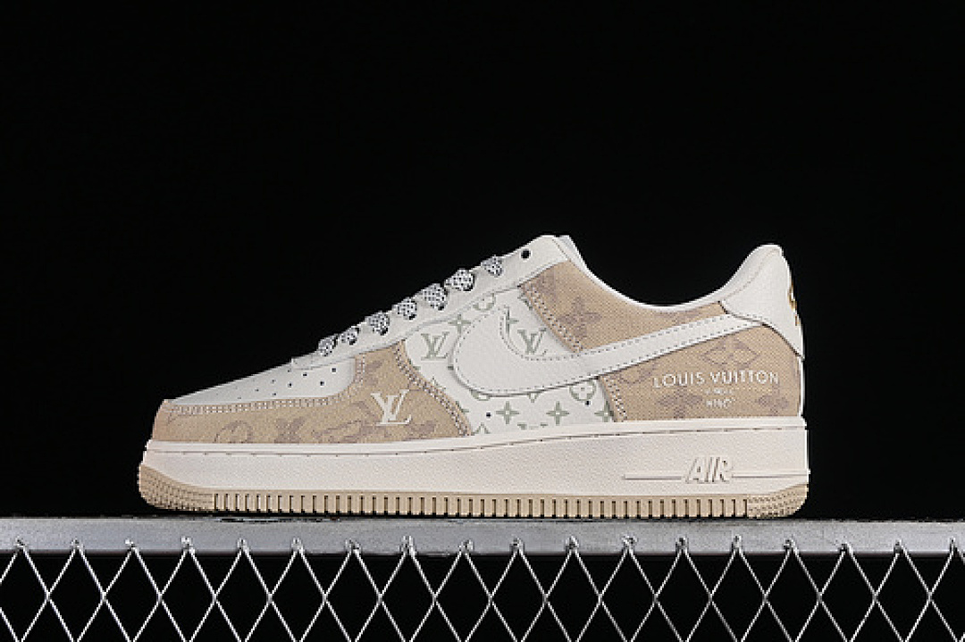 Nike [DD8686-300]-[AIR FORCE 1 07 LOW L*V WHITE/GREY/KHAKI]-[WOMAN:36-39]-[MAN:40-45], photo 1