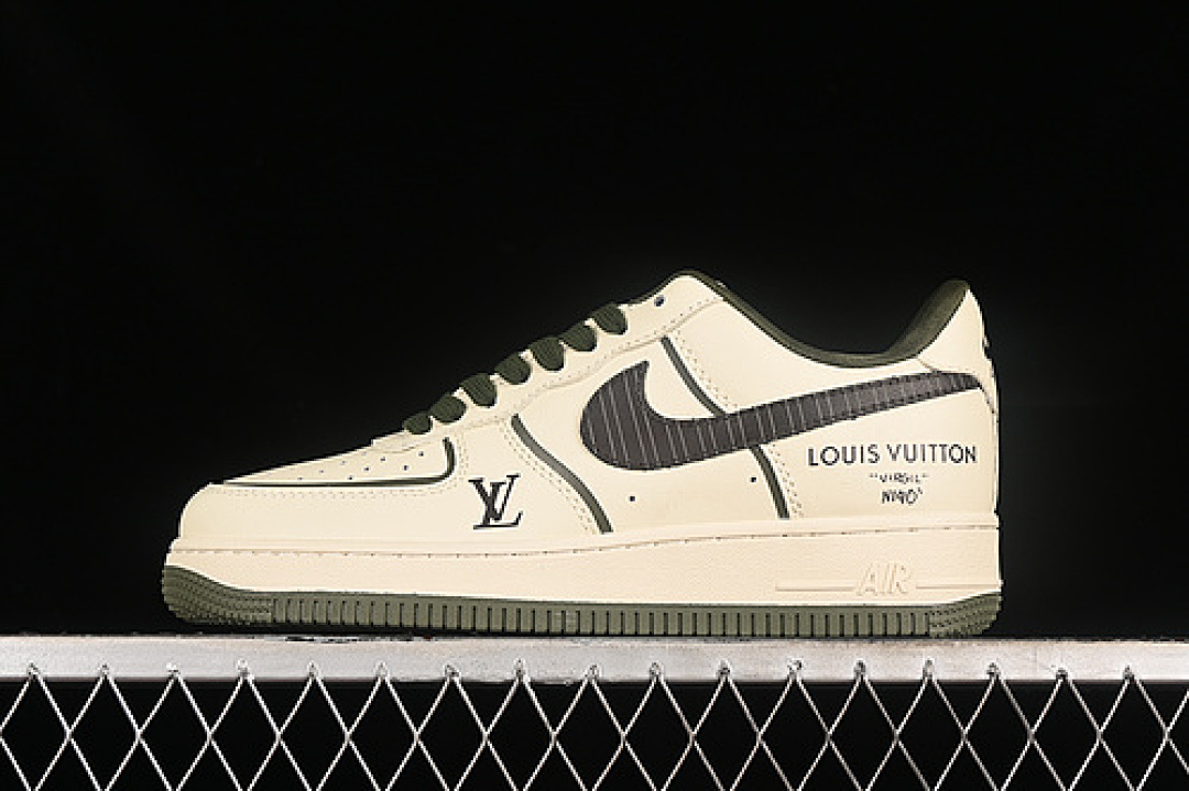 Nike [CT3228-400]-[AIR FORCE 1 07 LOW L*V YELLOW/GREEN]-[WOMAN:36-39]-[MAN:40-45], photo 1