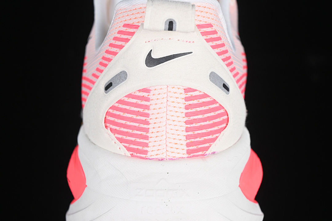 Nike [HM6804-100]-[AIR ZOOM VOMERO 18 SAIL/BRIGHT CRIMSON/LASER ORANGE/BLACK]-[UNISEX:36-46] - Image 7