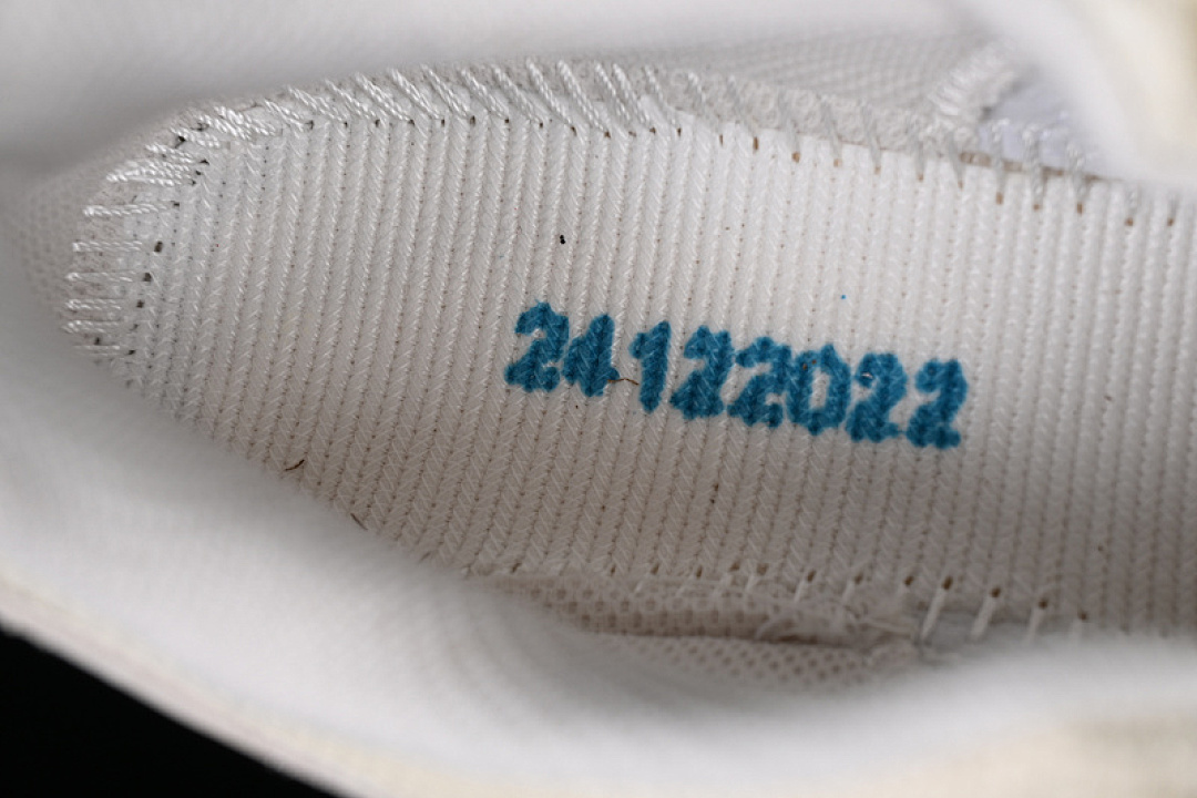 On Running [472434-27]-[XA PRO 3D SUEDE OUTDOOR OFF ROADING LIGHT PINK/WHEAT]-[WOMAN:36-39]-[MAN:40-45] - Image 4