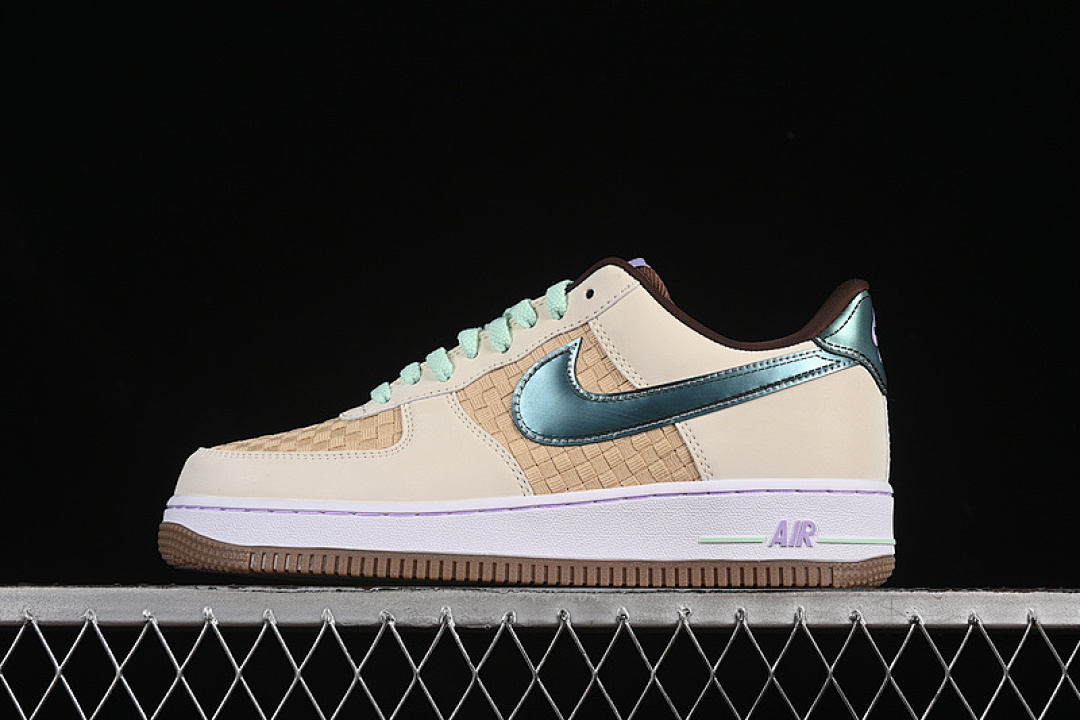 Nike [IB5722-100]-[AIR FORCE 1 07 LOW WHITE/GLACIER BLUE/MINT FOAM/HYDRANGEAS/LIGHT (CHOCOLATE]), photo 1