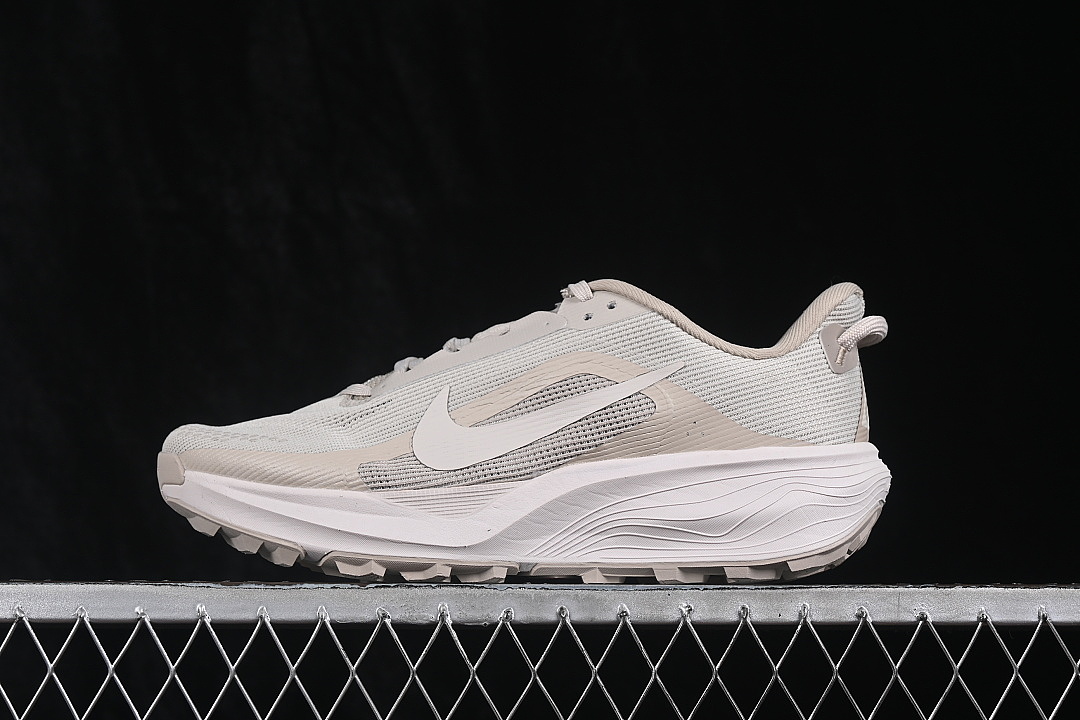 Nike Nike ACG PEGASUS TRAIL CREAM II/LIGHT OREWOOD BROWN · HV8121-200, photo 1