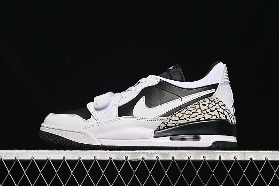 Jordan [CD7069-111]-[AIR JORDAN LEGACY 312 LOW WHITE/BLACK]-[WOMAN:36-39]-[MAN:40-46], photo 1