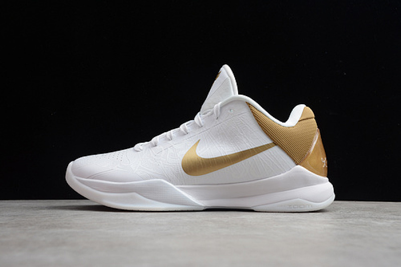 Nike Nike ZOOM KOBE 5 BIG STAGE HOME WHITE/METALLIC GOLD · 386429-108, photo 1