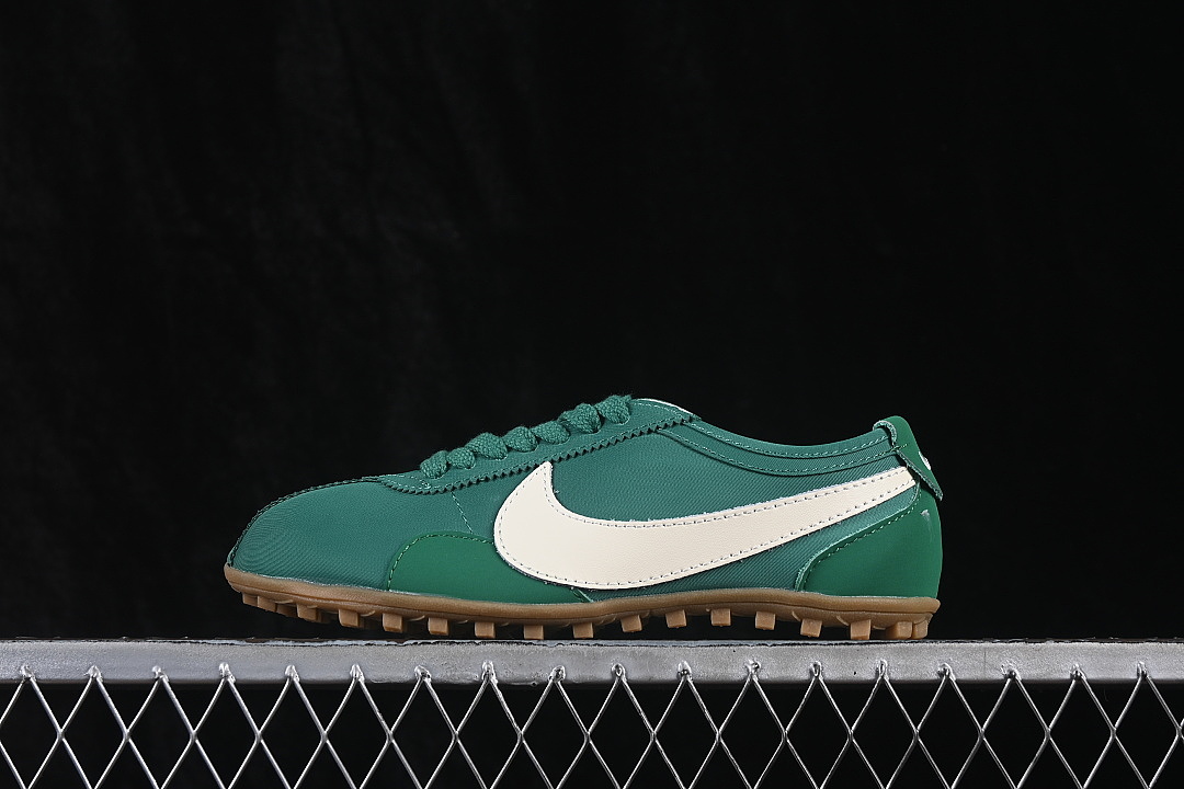 On Running [IW0955-300]-[MOON SHOE SP CASUAL LIFE SHOES DARK GREEN/WHITE]-[WOMAN:36-39]-[MAN:40-45], photo 1