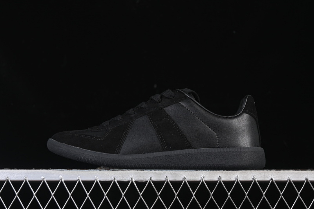 Maison Margiela Maison Margiela CALFSKIN REPLICA BLACK/INKINESS · S57WS0236, photo 1