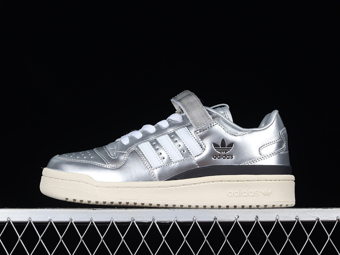 ATMOS X FORUM 84 LOW SHOES SILVER/CLOUD WHITE/BLACK · GV9224, photo 1
