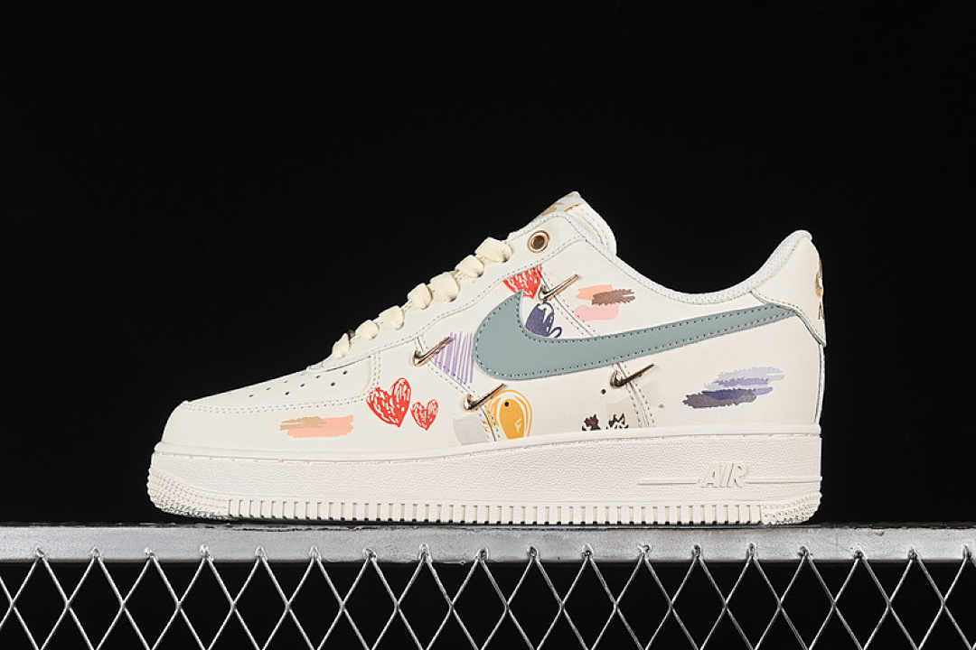 Nike Nike AIR FORCE 1 07 LOW BEIGE/GREY/GOLD · ZH0316-040, photo 1