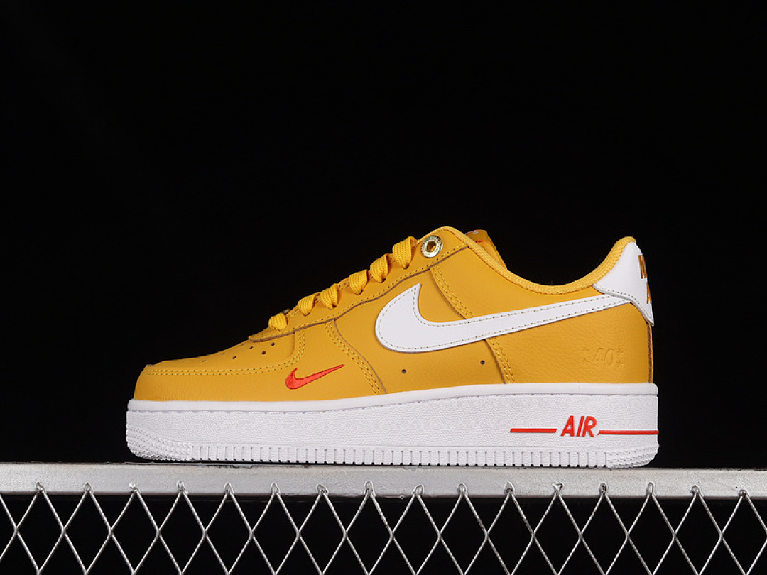 Nike [DQ7582-700]-[AIR FORCE 1 LOW 07 SE 40TH ANNIVERSARY YELLOW OCHRE/SAIL/WHITE/TEAM (ORANGE]), photo 1