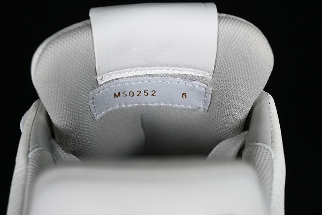 Louis Vuitton [TRAINER WHITE/GREY]-[WOMAN:35-39]-[MAN:40-45] - Image 7
