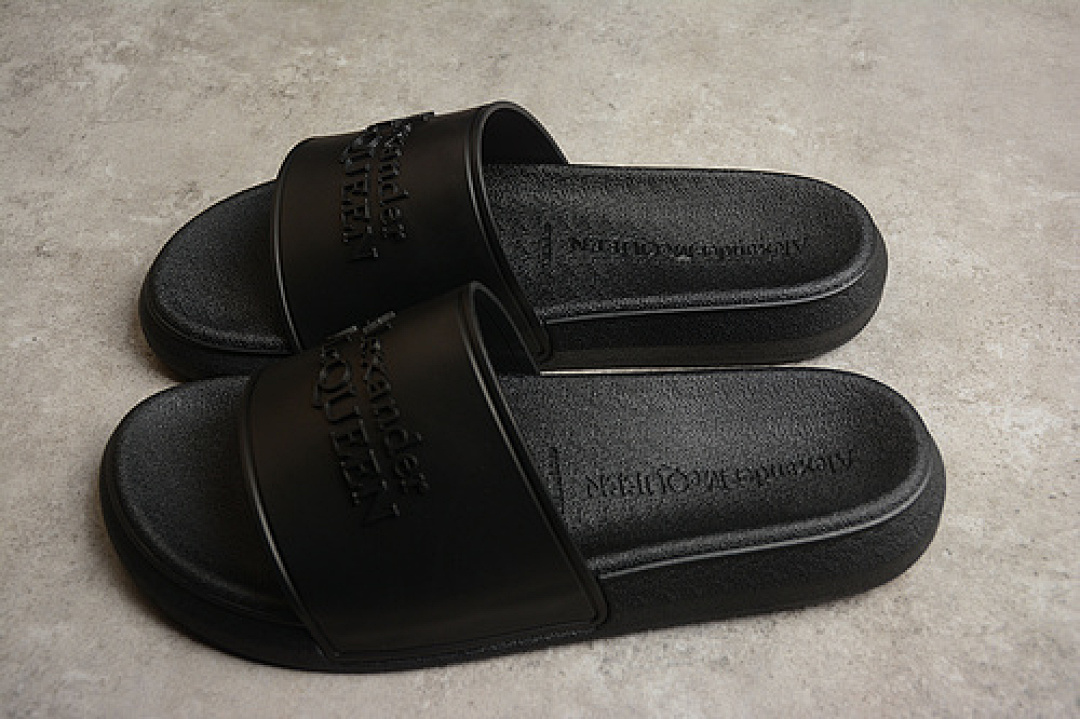 Crocs Crocs [Balenciaga POOL CROCS BLACK]-[WOMAN:36-39]-[MAN:40-45], photo 1