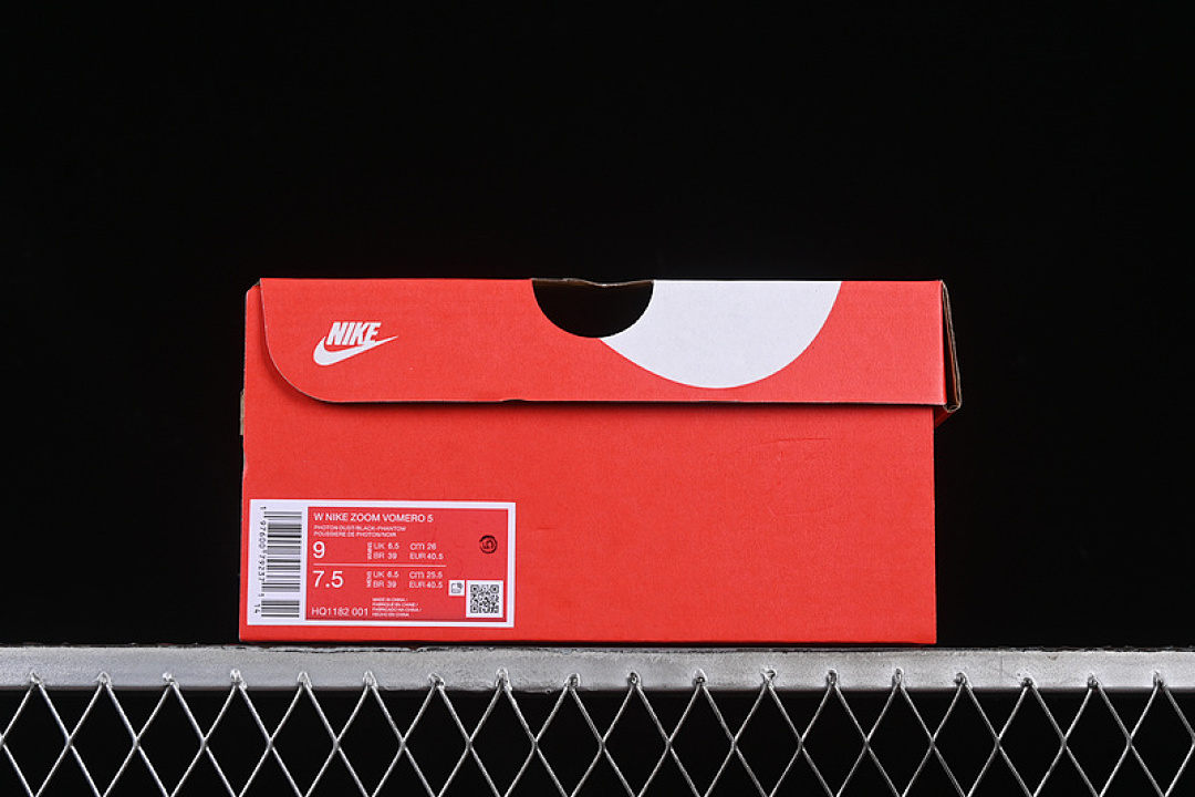Nike [HQ1182-001]-[AIR ZOOM VOMERO 5 PHOTON DUST/PHANTOM/BLACK]-[WOMAN:36-39]-[MAN:40-46] - Image 12