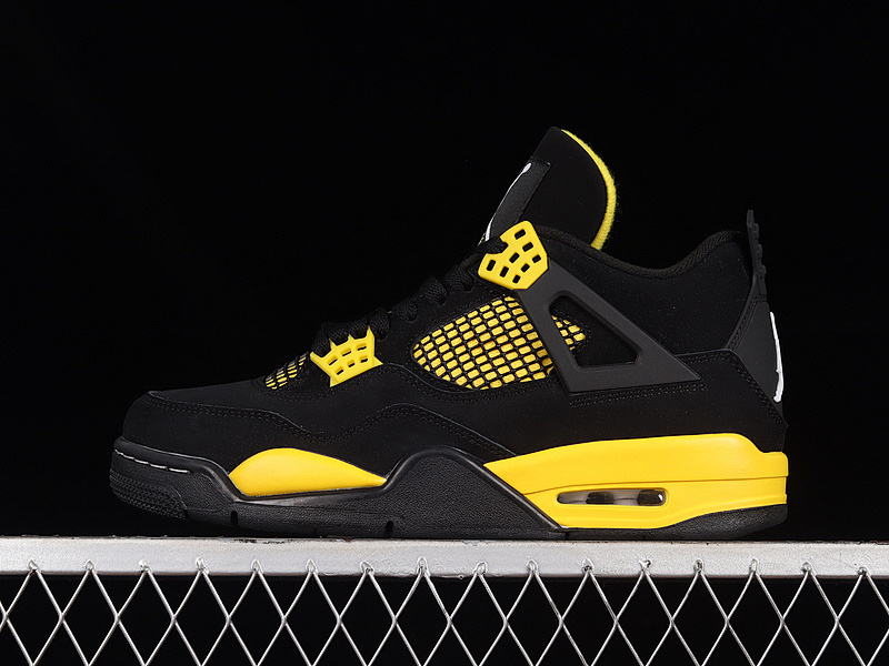 Jordan AIR Jordan 4 RETRO THUNDER 2023 BLACK/TOUR YELLOW · DH6927-017, photo 1