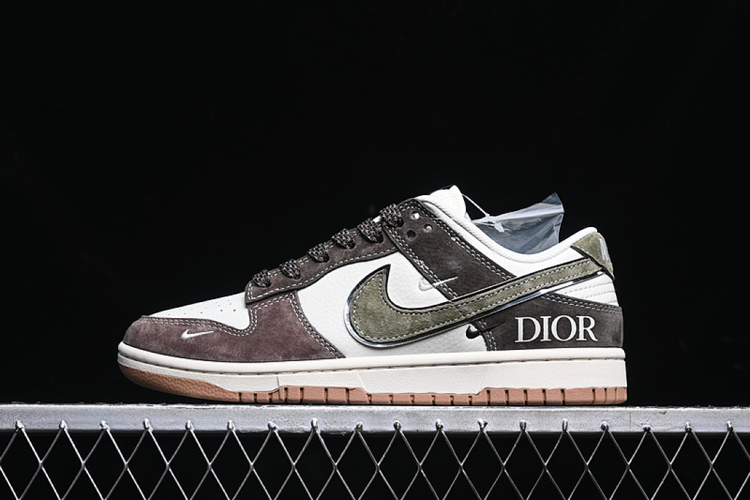 Unbranded [XS1086-007]-[SB DUNK LOW WHITE/GREEN/KHAKI]-[WOMAN:36-39]-[MAN:40-45], photo 1