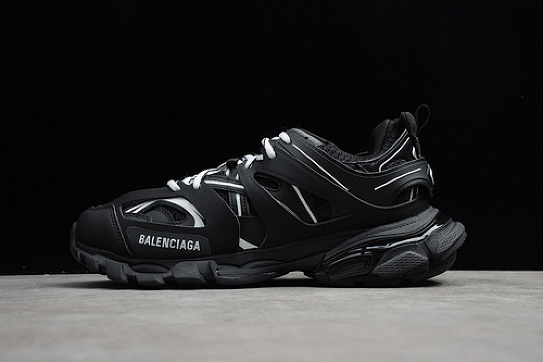 Unbranded [W1GB1-2045]-[BA*LEN*CIAGA TRACK TRAINERS BLACK/BLACK/WHITE]-[WOMAN:35-39]-[MAN:40-46], photo 1