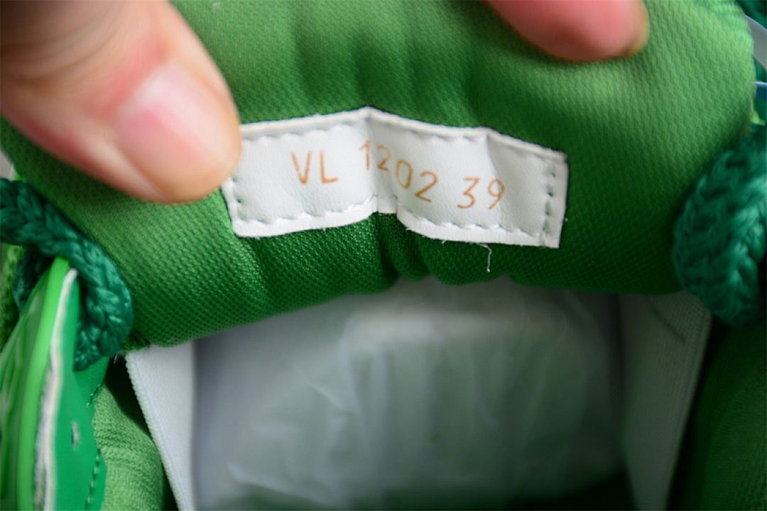 Louis Vuitton [L*V TRAINER MAXI WHITE/GREEN]-[WOMAN:35-39]-[MAN:40-45] - Image 4