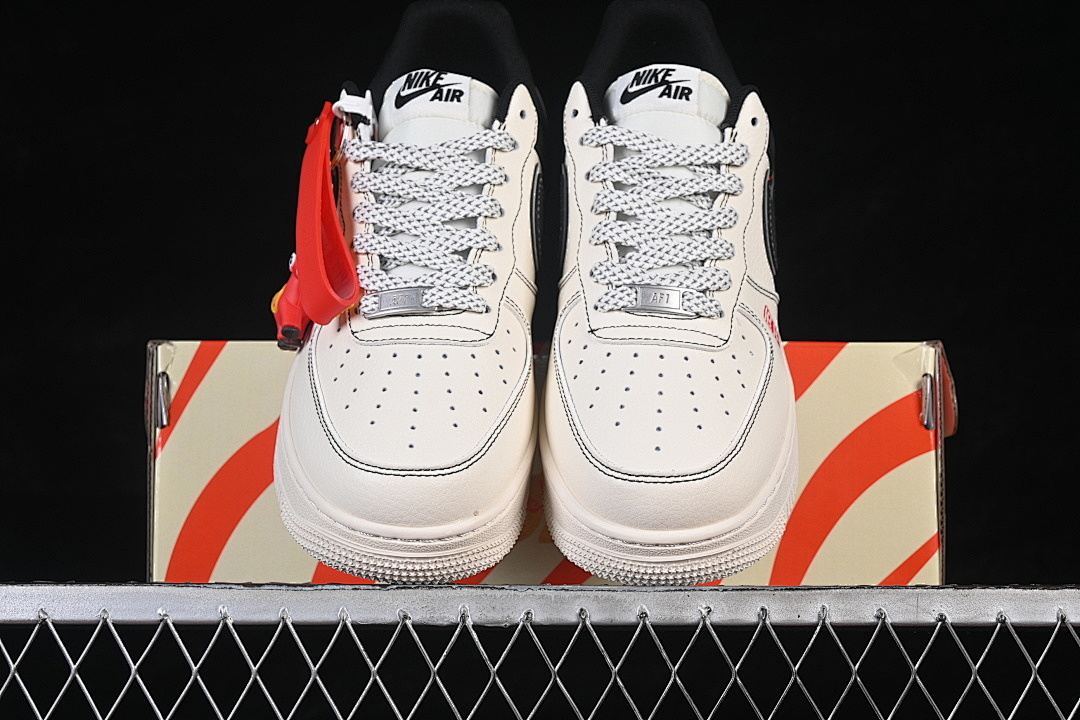 Nike [MZ9588-836]-[AIR FORCE 1 07 LOW CASUAL SNEAKERS WHITE/ BLACK/RED]-[WOMAN:36-39]-[MAN:40-45] - Image 13