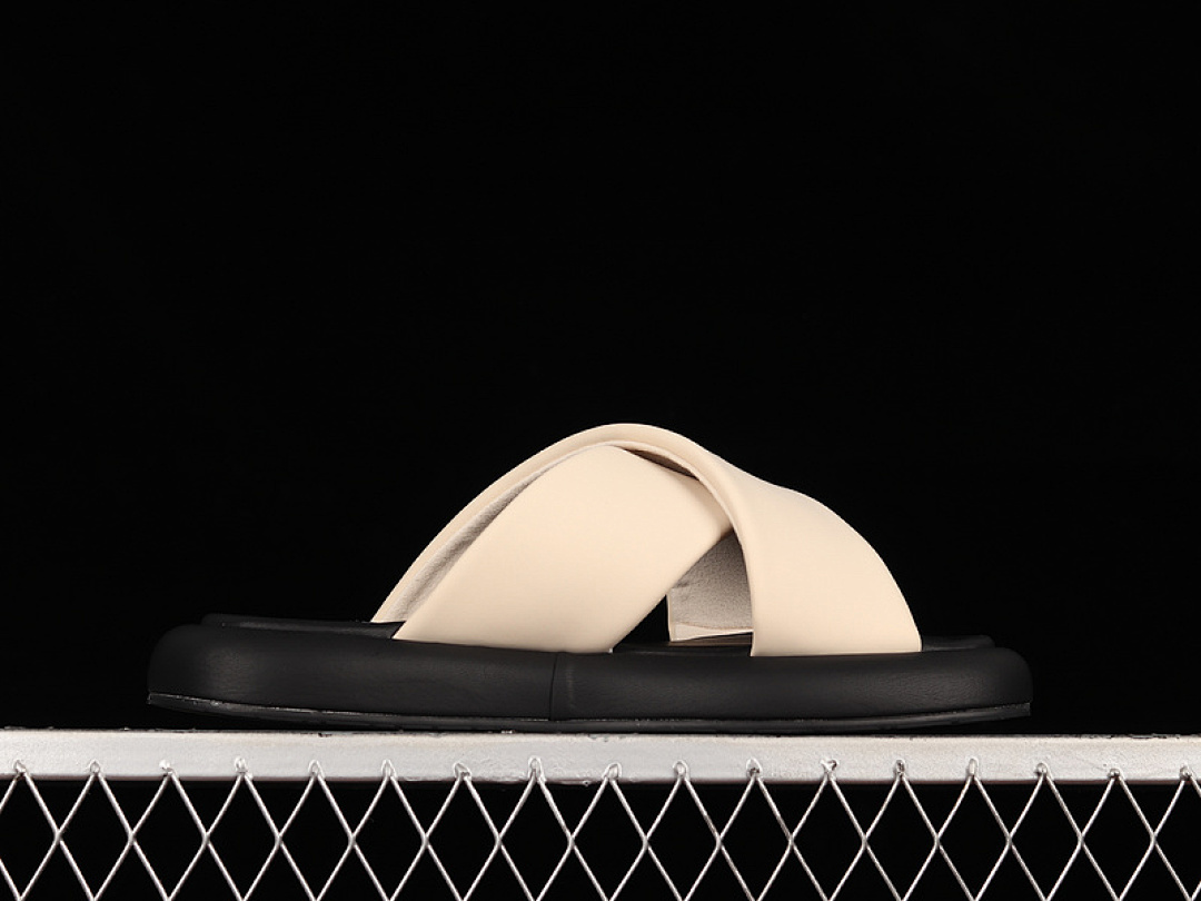 Chanel [CHA*NEL 22 PLATFORM SLIP-ON SLIPPERS KHAKI/BLACK/BLACK]-[WOMAN:35-40] - Image 10
