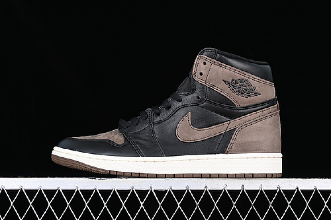 Jordan [DZ5485-020]-[AIR JORDAN 1 RETRO HIGH OG BLACK/METALLIC GOLD/PALOMINO/SAIL]-[MAN:40-48], photo 1