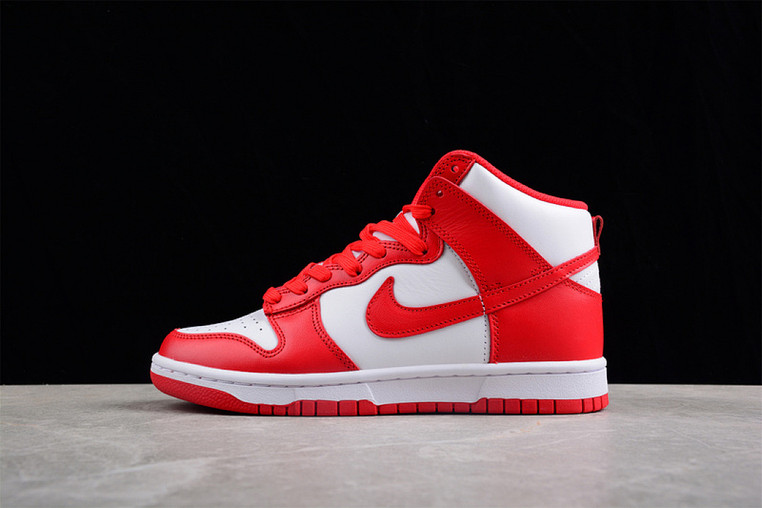 Unbranded [DD1399-106]-[SB DUNK HIGH CHAMPIONSHIP RED WHITE/UNIVERSITY RED]-[WOMAN:36-39]-[MAN:40-47.5], photo 1