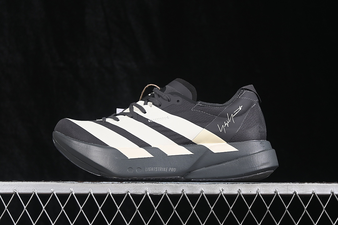Adidas Adidas LIGHT AND LOW TOP RUNNING SHOES BLACK/DARK GRAY/WHITE · KI6876, photo 1