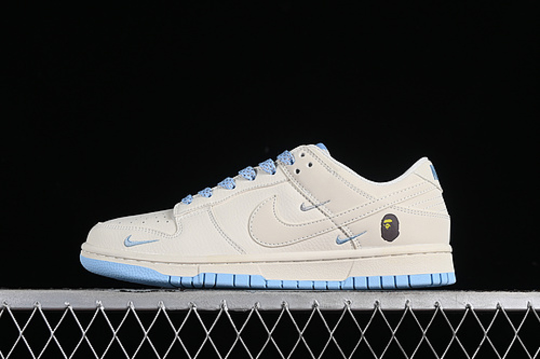 Bape Nike DUNK LOW SB BAPE OFF WHITE/BLUE · XD6188-027, photo 1