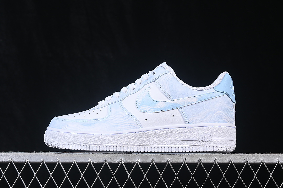 Nike Nike AIR FORCE 1 07 LOW CASUAL SNEAKERS SKY BLUE/WHITE · ZH0316-164, photo 1