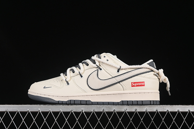 Off-White Nike SB DUNK LOW SUP OFF WHITE/RED/BLUE · YX5066-258, photo 1