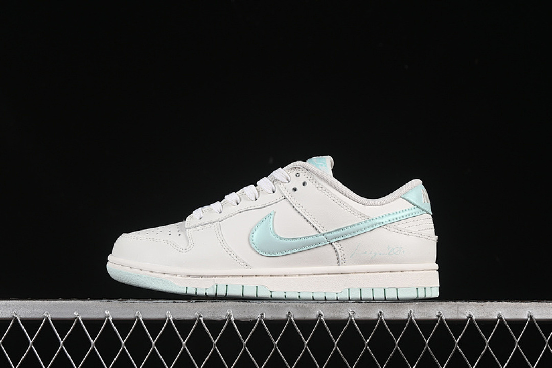 Nike SB DUNK LOW WHITE/BLUE · WC2012-017, photo 1