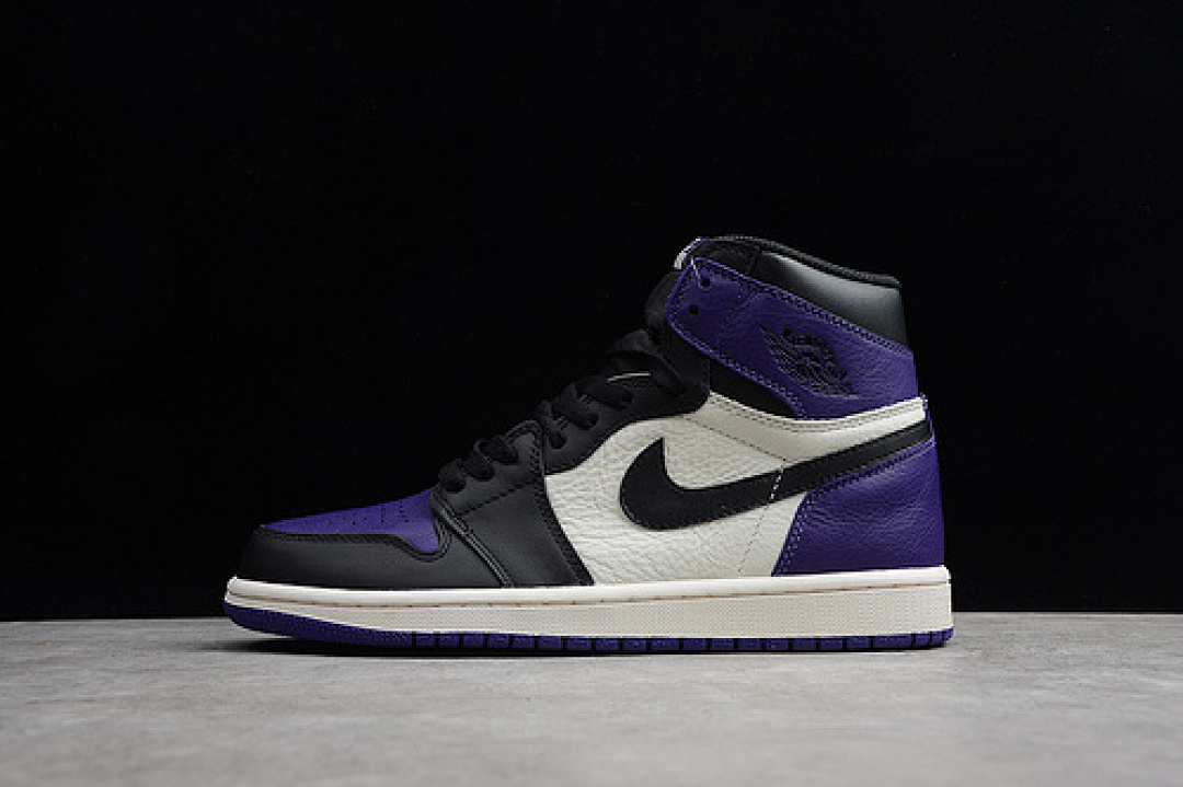 Jordan AIR Jordan 1 RETRO HIGH OG COURT PURPLE/BLACK-SAIL · 555088-501, photo 1