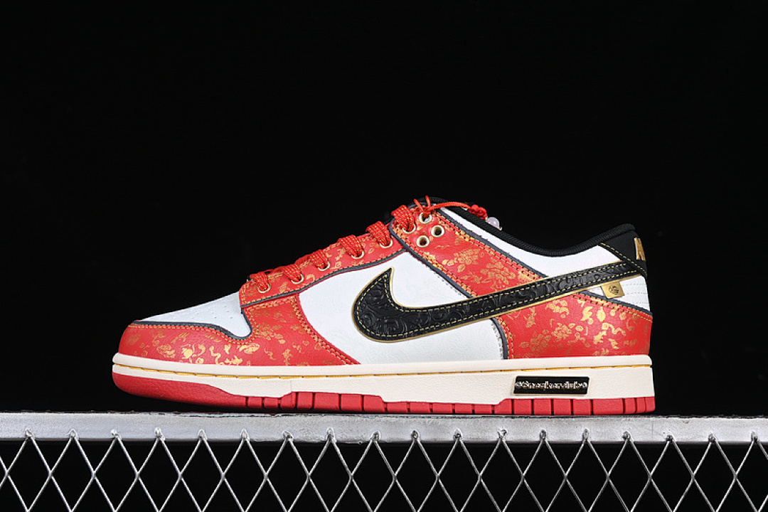 Unbranded [RW1220-005]-[SB DUNK LOW WHITE/BLACK/RED/GOLD]-[WOMAN:36-39]-[MAN:40-45], photo 1