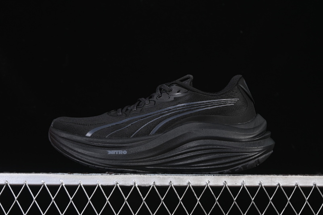 Puma [310088-10]-[PUMA MAGMAX NITRO BLACK]-[WOMAN:36-39]-[MAN:40-45], photo 1