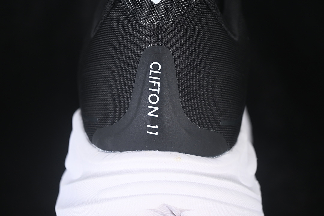 On Running [1176572 BWHT]-[ONE CLIFTON 11 BREATHABLE SHOES BLACK/INKINESS]-[WOMAN:36-39]-[MAN:40-45] - Image 6
