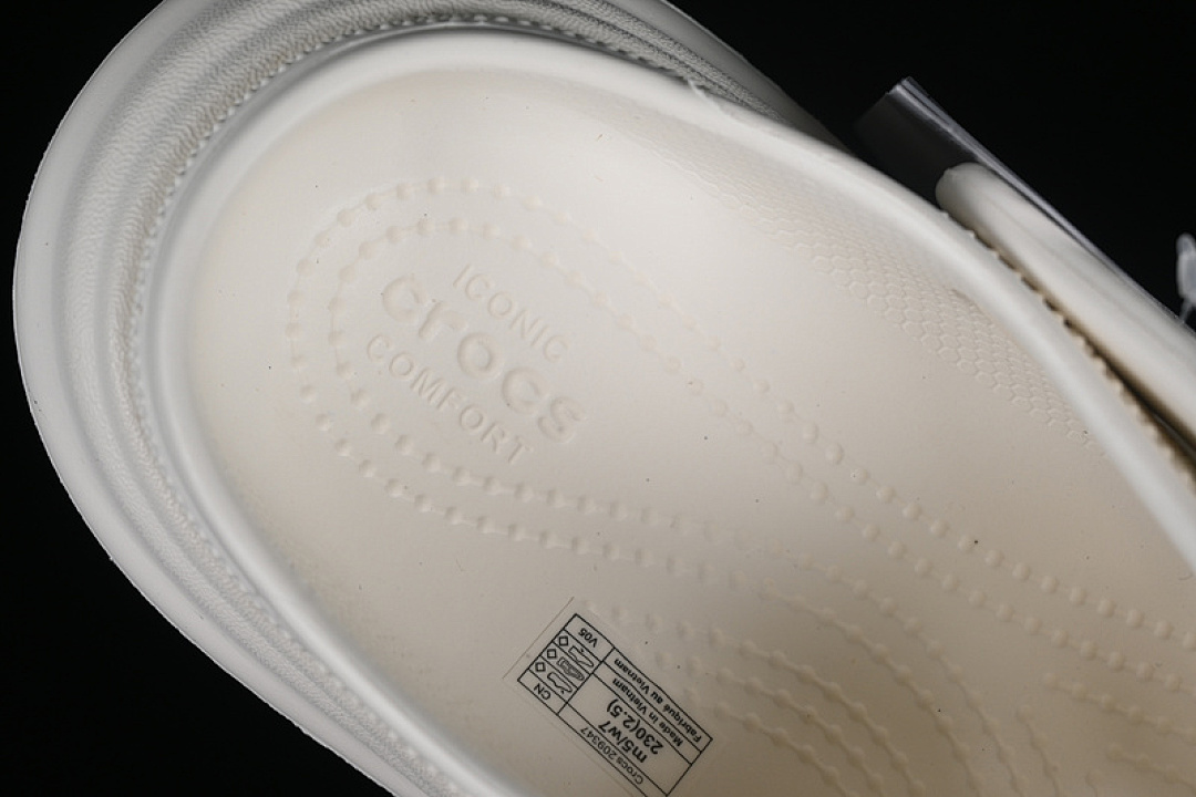 Crocs [CROCS CLASSIC CLOG WHITE]-[WOMAN:34-40] - Image 4