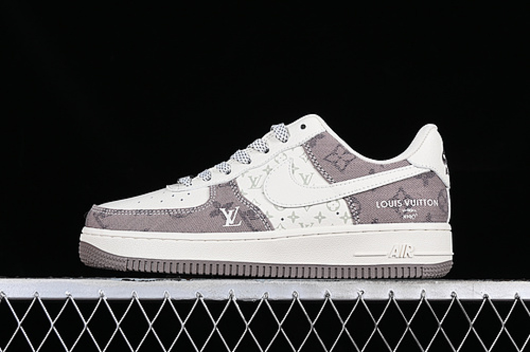 Adidas SUPERSTAR ADV WHITE CRACKED LEATHER CLOUD WHITE/CLOUD WHITE/CHALK WHITE · IG7575, photo 1