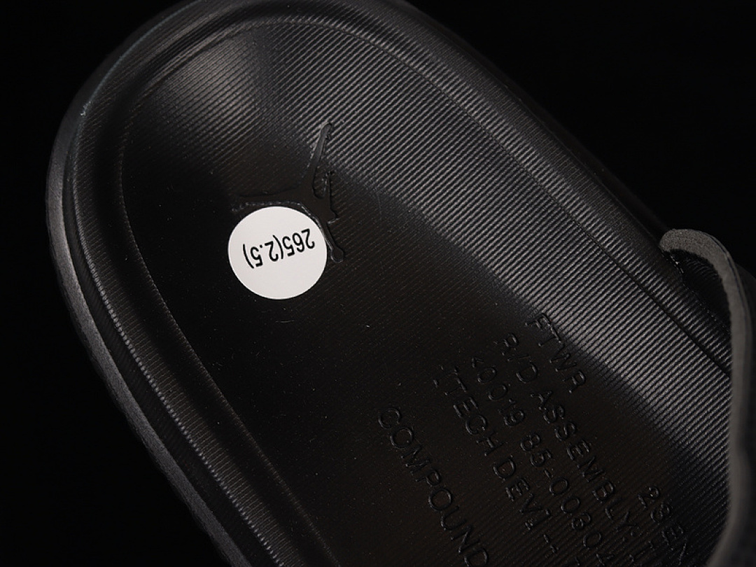 Jordan [DC9835-060]-[AIR JORDAN PLAY SLIDE BLACK/PHOTON DUST/OFF NOIR/UNIVERSITY RED]-[UNISEZ:36-45] - Image 5
