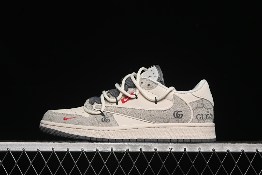 Jordan TRAVIS SCOTT X FRAGMENT DESIGN AIR Jordan 1 LOW OG SP OFF WHITE/GREY · HT5088-601, photo 1
