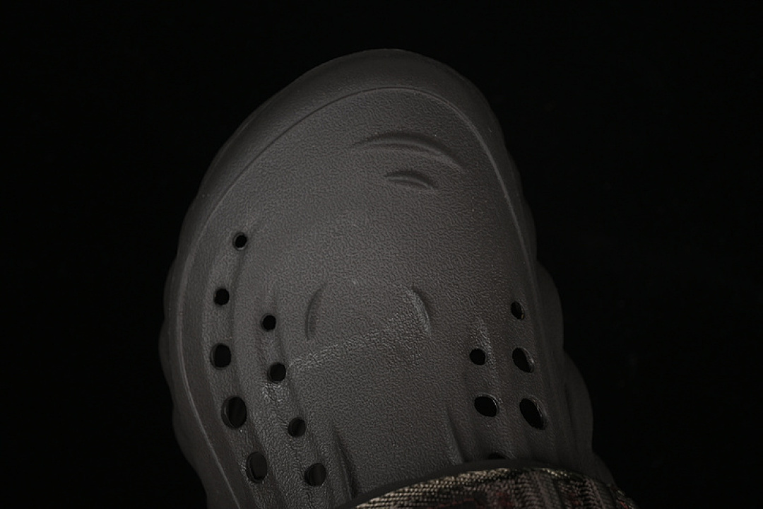 Crocs [CROCS BOBO FLAT-HEELED TOE COVER SANDALS WITH BEACH HOLES BROWN]-[WOMAN:36-39]-[MAN:40-46] - Image 6
