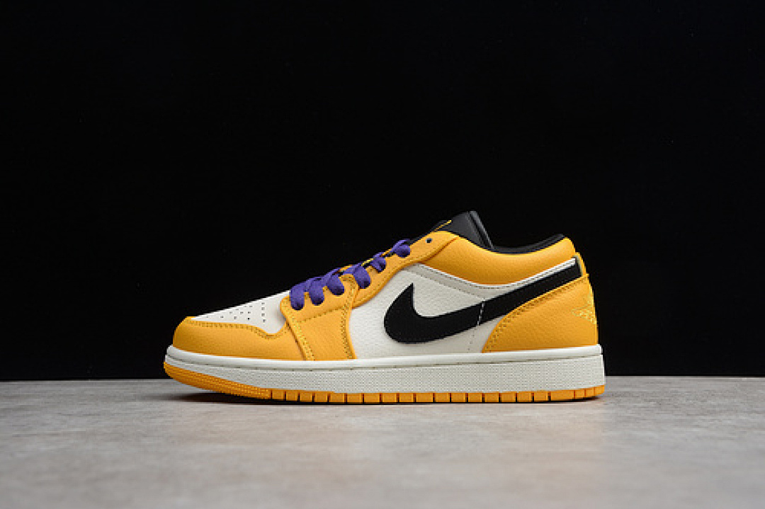 Jordan [69-67-76]-[553558-700]-[AIR JORDAN 1 LOW WHITE/BLACK-MYSTIC YELLOW]-[WOMAN:36-39]-[MAN:40-47.5], photo 1