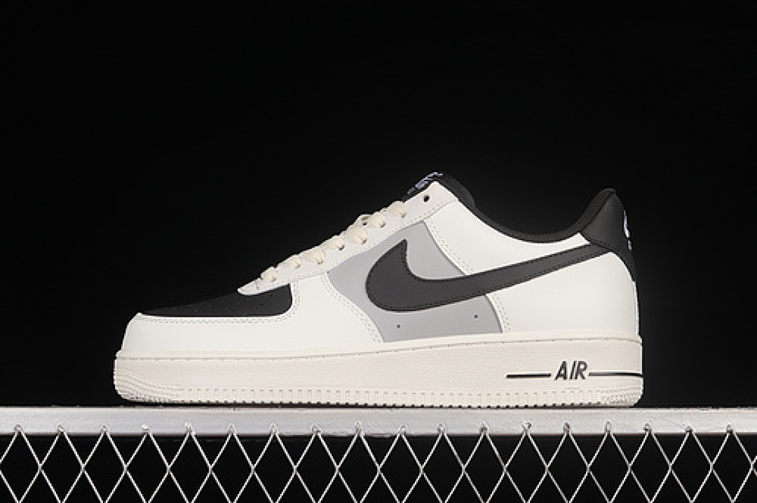 Nike [RS2696-112]-[AIR FORCE 1 07 LOW BEIGE/BLACK/GREY]-[WOMAN:36-39]-[MAN:40-45], photo 1