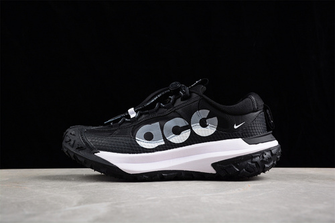 ACG MOUNTAIN FLY 2 LOW WHITE/BLACK · DV7903-100, photo 1