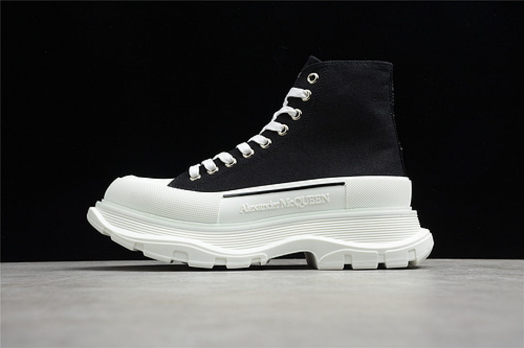 Alexander McQueen [ALE*XANDER MCQUEEN HIGH SNEAKERS BLACK/BLACK/WHITE]-[WOMAN:35-40], photo 1