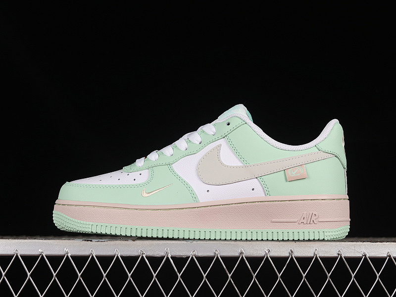 Nike Nike AIR FORCE 1 07 LOW WHITE/GREEN/BROWN · DB3301-099, photo 1