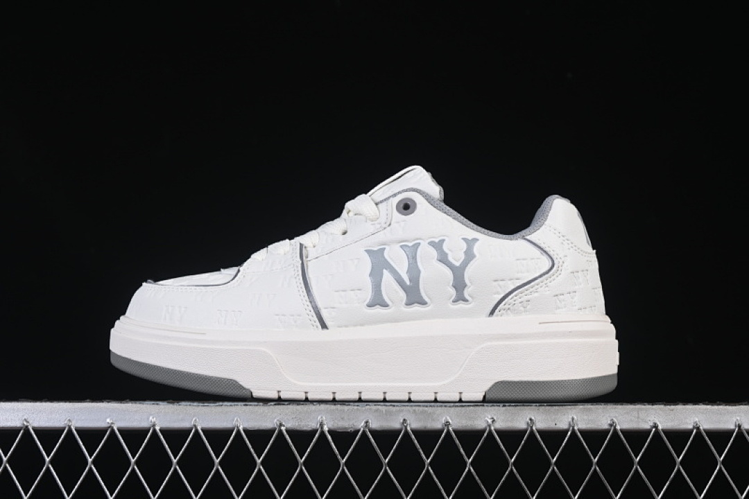 MLB NY MLB BIGBALL CHUNKY EMBO MONOGRAM WHITE/GREY · 3ASXE035N50GRS, photo 1