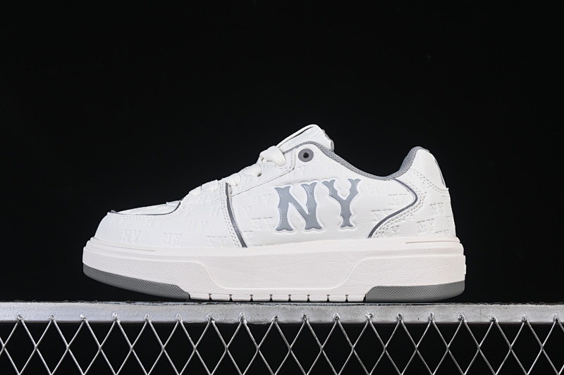 MLB NY MLB BIGBALL CHUNKY EMBO MONOGRAM WHITE/GREY · 3ASXE035N50GRS, photo 1