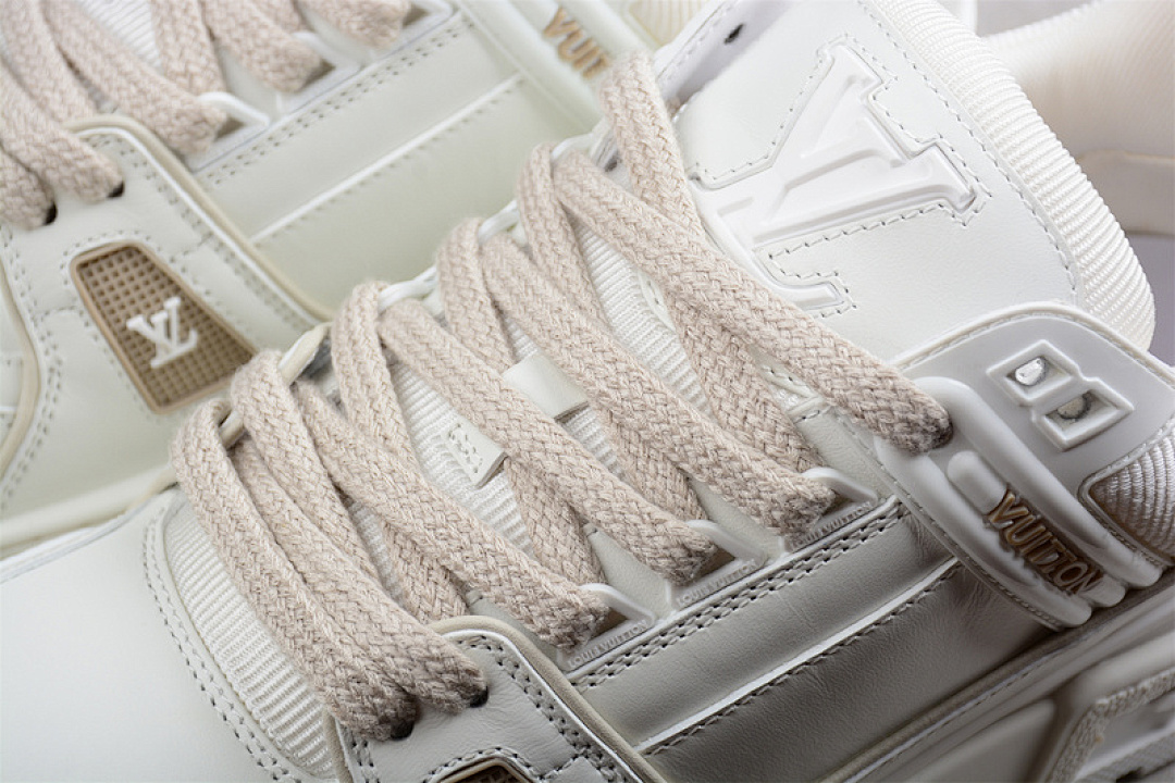 Louis Vuitton [L*V TRAINER SNEAKERS WHITE/WHITE/WHITE]-[WOMAN:35-40]-[MAN:39-45] - Image 9
