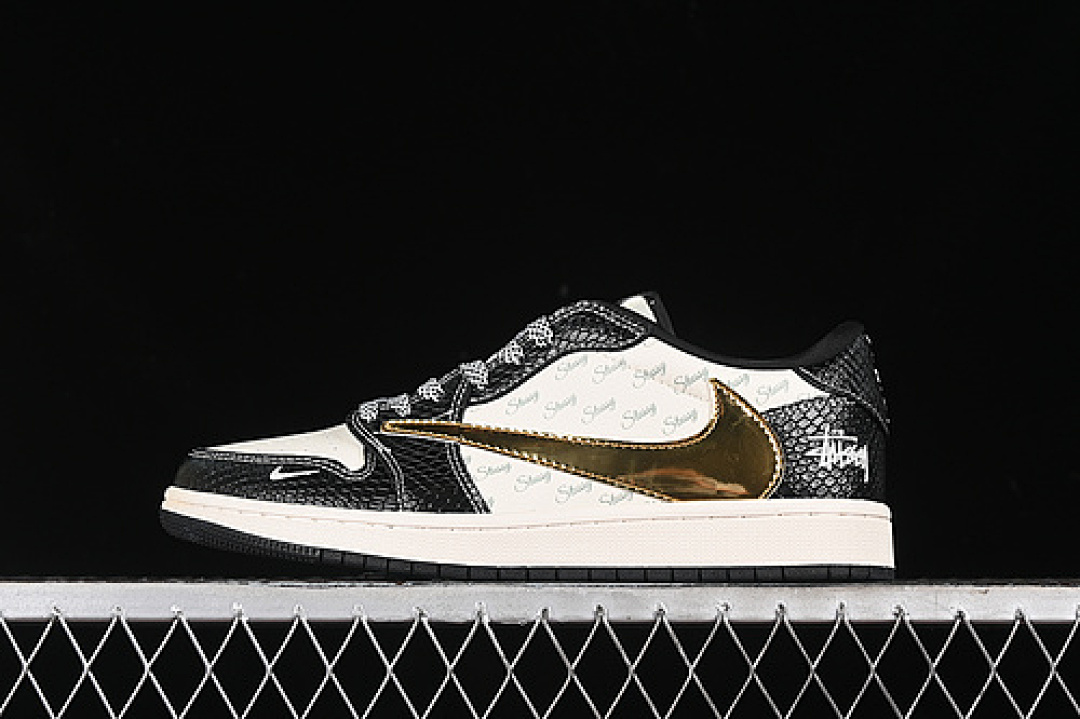 Jordan TRAVIS SCOTT X FRAGMENT DESIGN AIR Jordan 1 LOW OG SP WHITE/BLACK/GOLD · XY2688-112, photo 1
