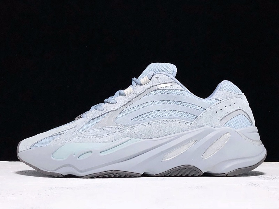 On Running [FV8424]-[G5 YEEZY BOOST 700 V2 HOSPITAL BLUE/GREY]-[WOMAN:36-39]-[MAN:40-47], photo 1