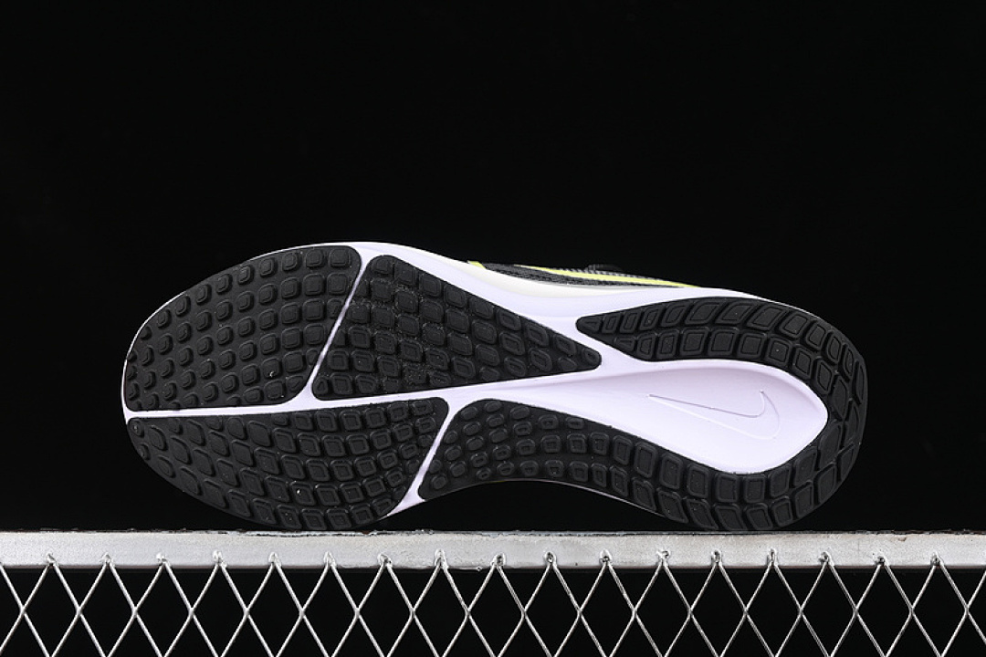 Nike [FB1309-001]-[AIR ZOOM VOMERO 17 BLACK/LIGHT SMOKE GREY/WHITE/VOLT]-[MAN:39-46] - Image 15