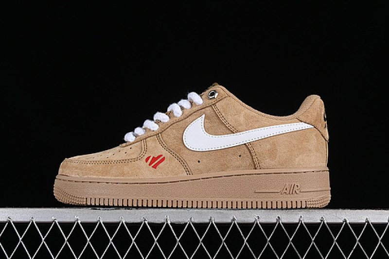 Nike Nike AIR FORCE 1 07 LOW WHITE/BROWN · CW2288-111, photo 1